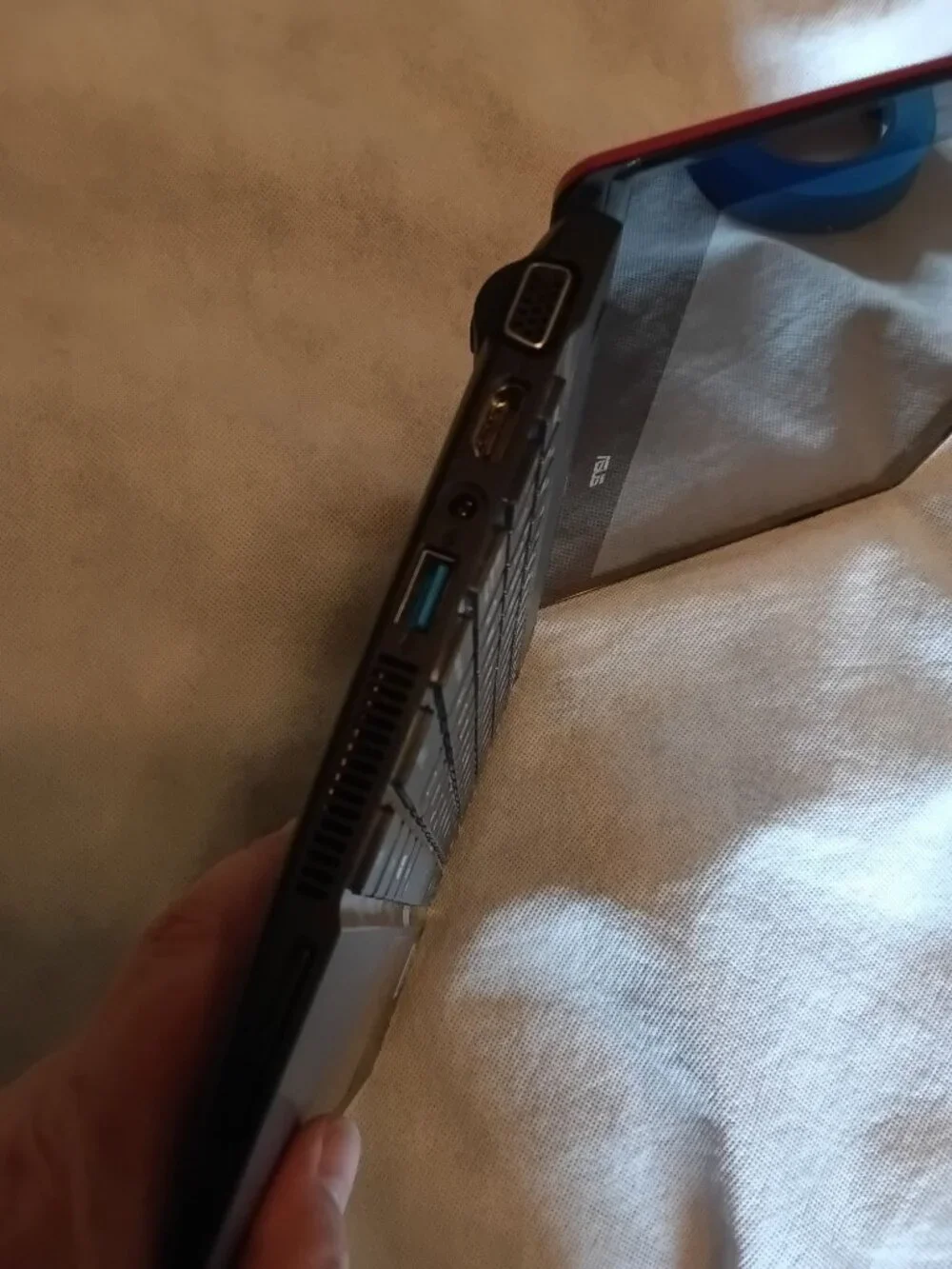 ASUS x102B Notebook Computer LOCKED w box and Power Cord